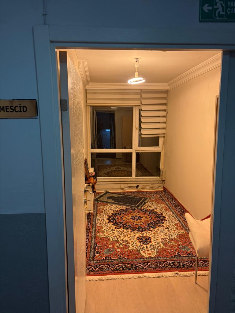 Yurt içi mescit ve ibadet alanı